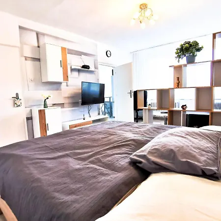 Hroncova, Near Centre And Park, Quiet Location Apartment